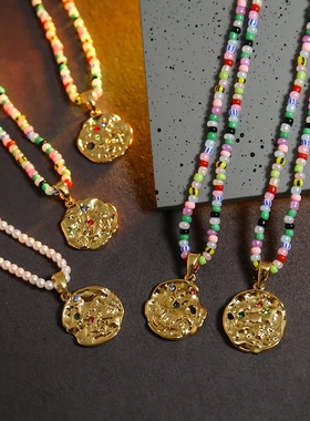 手工制作新款十二星座金币吊坠彩珠珍珠项链高级法式小众圆牌项链