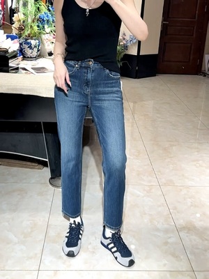 封神推荐！2025秋装新款女装显瘦直筒牛仔裤女宽松百搭烟管裤