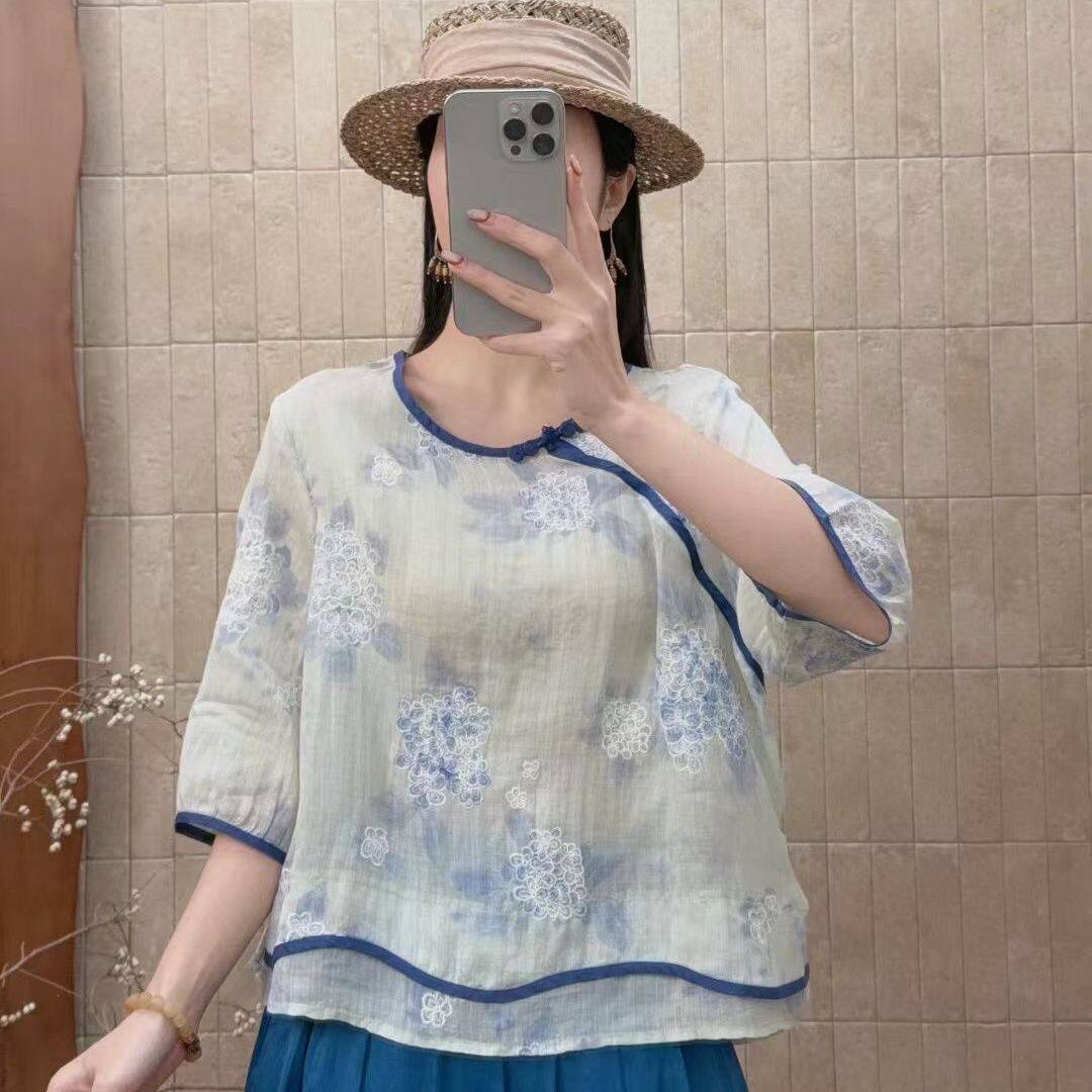 刺绣印花苎麻衬衫女春夏季新款宽松镶边圆领斜襟盘扣国风中袖上衣