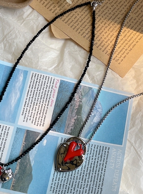 甜酷辣妹镂空红色爱心串珠锁骨链