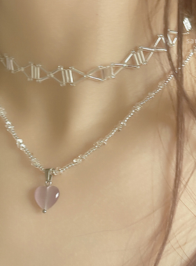 清冷小姐姐简约线条蝴蝶结颈链