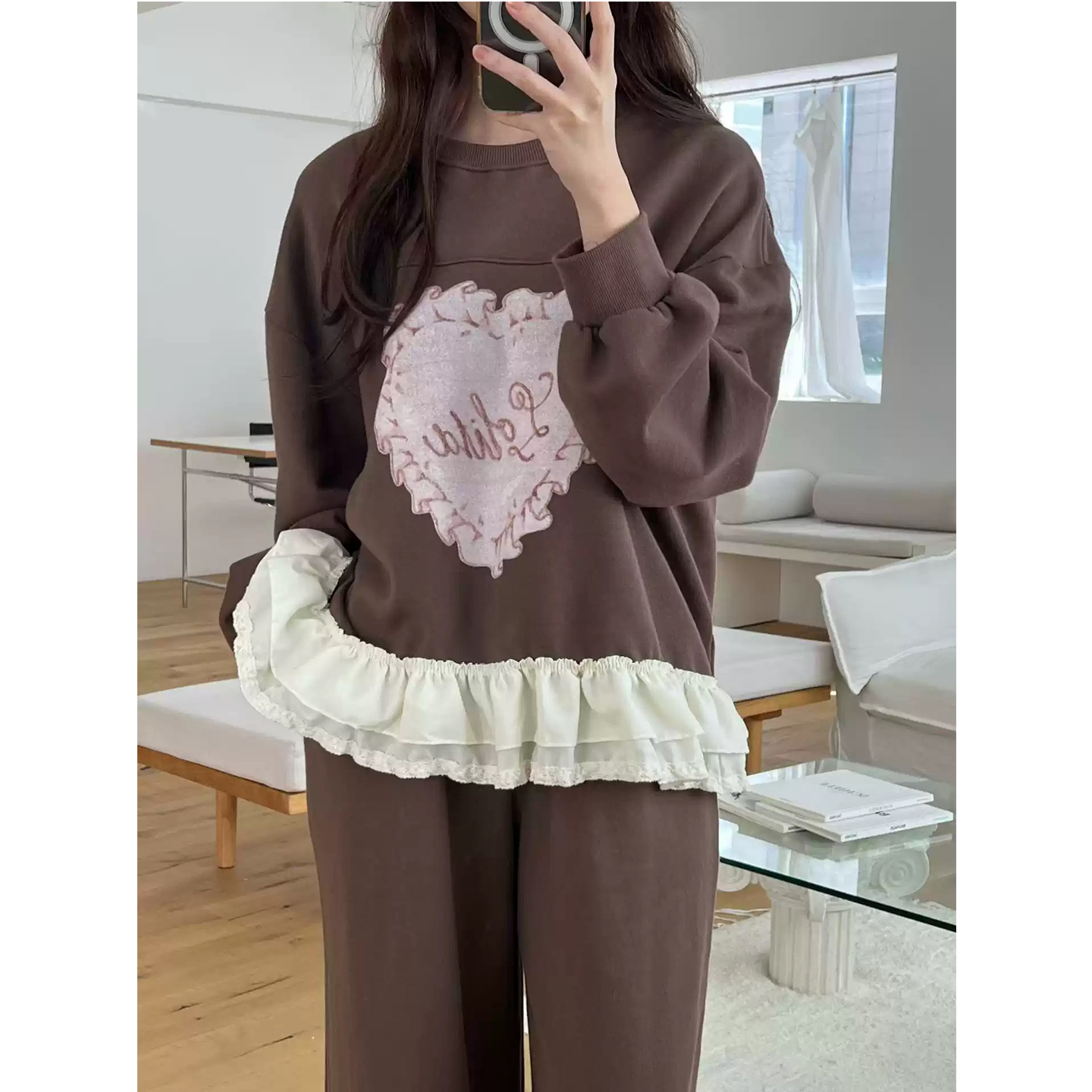 爱心圆领加厚套头宽松休闲卫衣