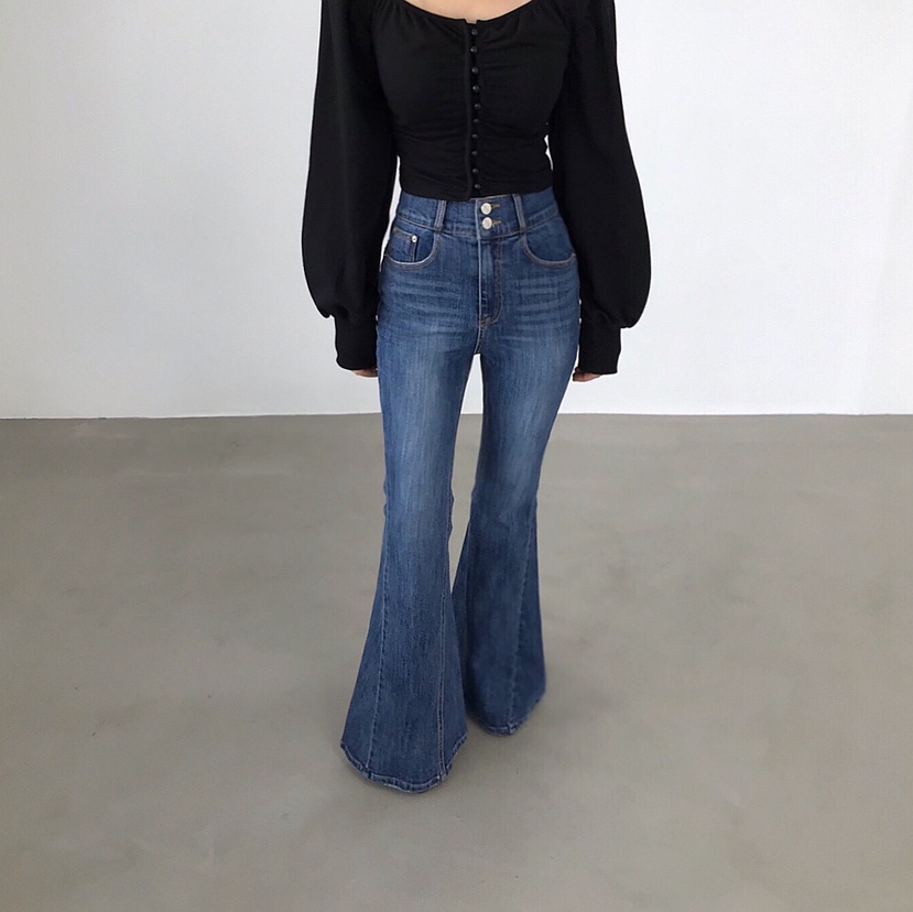时尚气质水洗蓝色喇叭牛仔裤