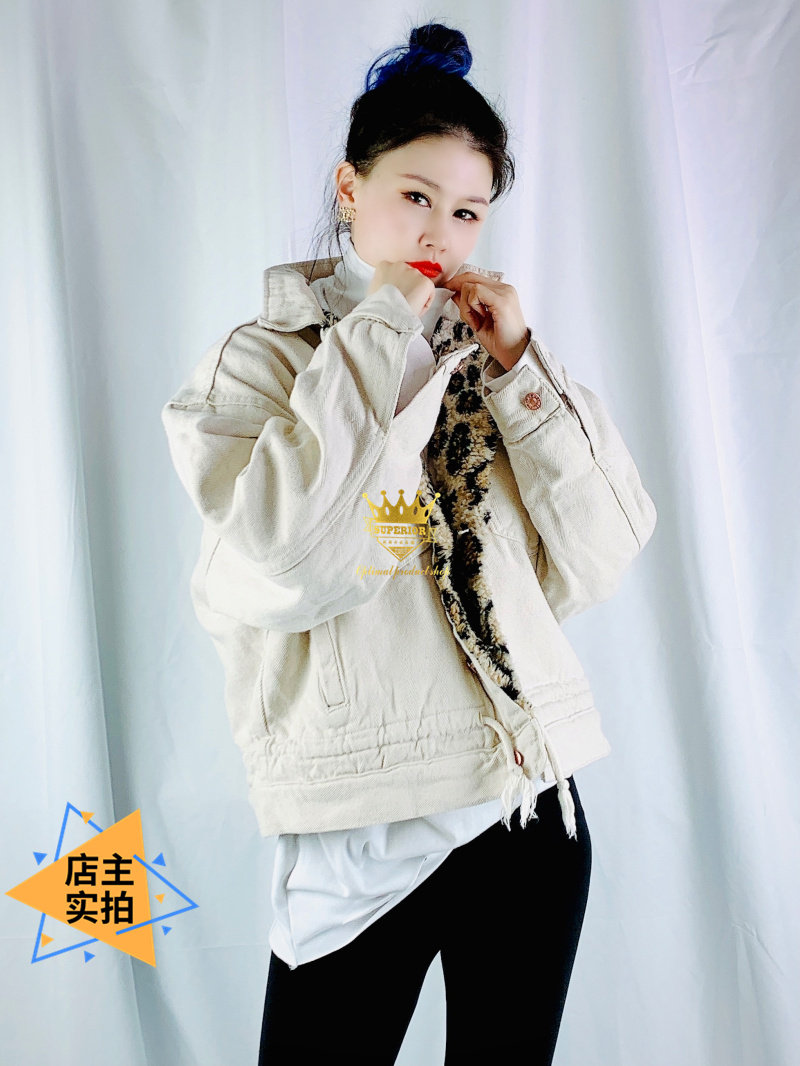 特价  韩国制：新款时尚百搭潮流白色宽松内胆豹纹加绒牛仔外套女