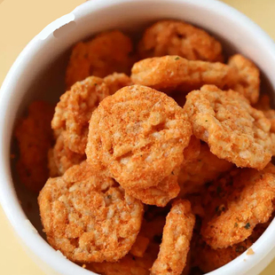 临期泰国进口冬阴功海苔辣椒榴莲谷物蟹咖喱皮皮虾米饼休闲零食品