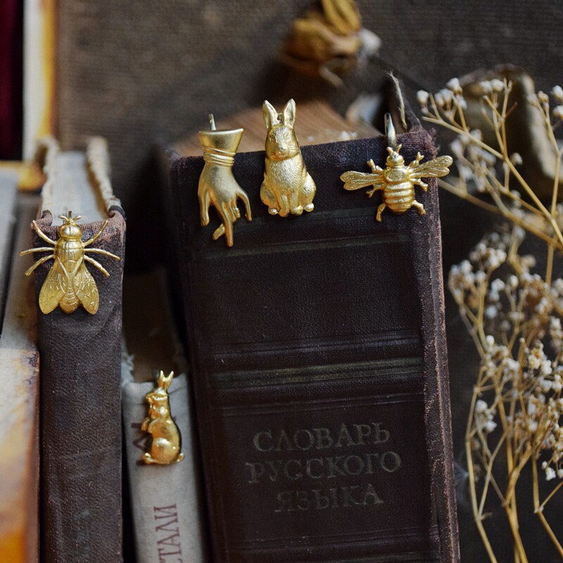 贵妇手贵妇之手兔子黄铜书签手账书夹子优雅手型礼物摆拍复古进口