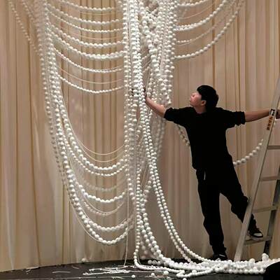 新款背景墙白色舞台布置圆