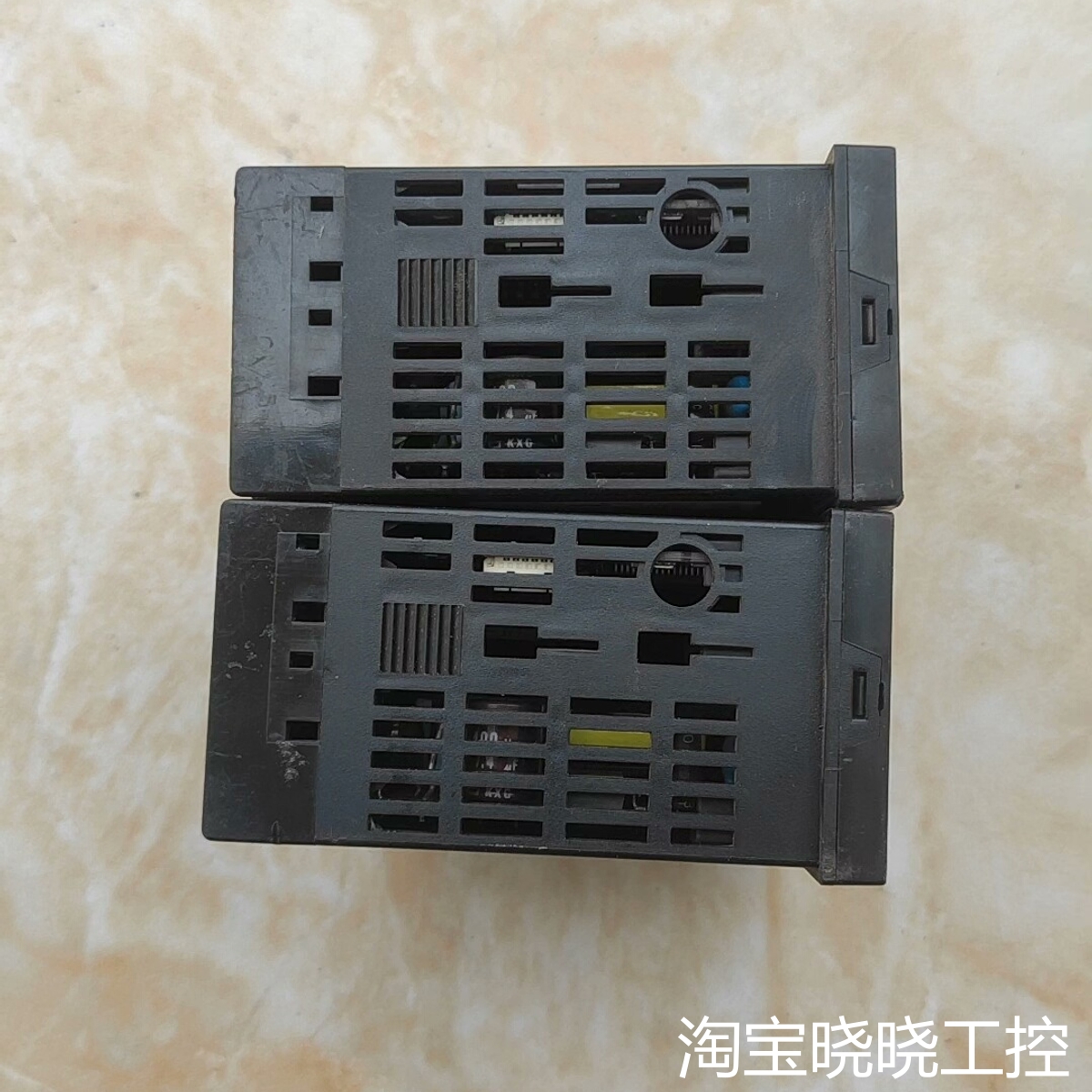 富士温控器PXR5TCY1-8W000-C  无安装支架议价