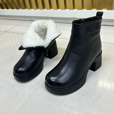 冬季真皮羊毛大圆头高跟短靴女粗跟防水台气质时装靴加绒保暖棉靴