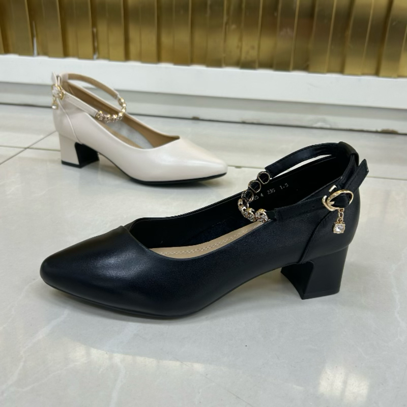 真皮女鞋2025春夏新款一字扣尖头浅口高跟鞋粗跟时尚舒适工作单鞋