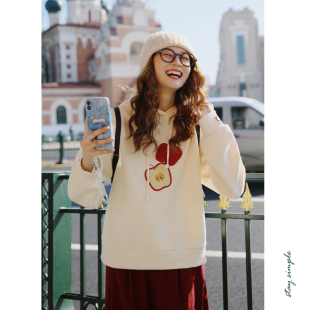 秋冬宽松上衣 花吉B905米白色苹果毛巾绣加绒连帽卫衣女2026新款