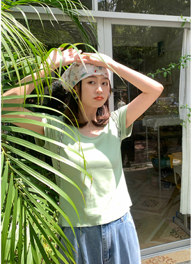 花吉C189豆绿色日系复古u领修身短袖T恤女2026新款夏弹力轻熟上衣