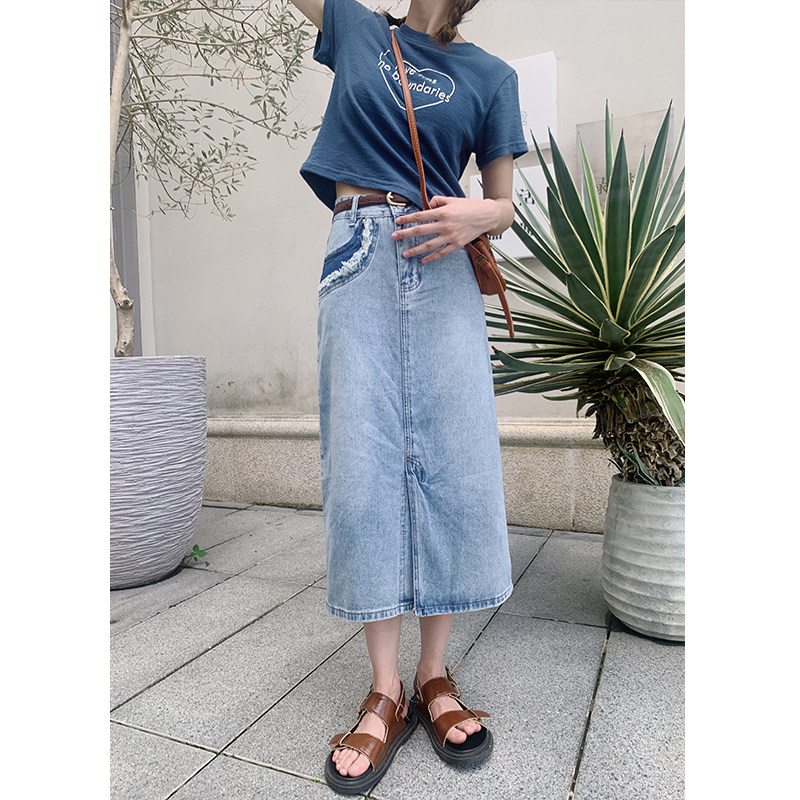 浅蓝色前开叉显瘦直筒牛仔半身裙