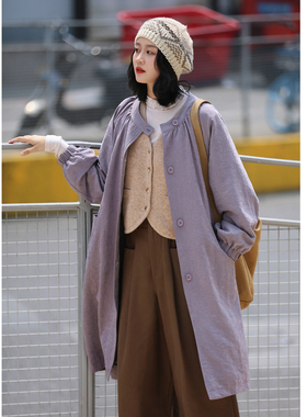 花吉C057雾紫色桃皮绒长袖宽松灯笼袖中长款圆领风衣女2025新款秋