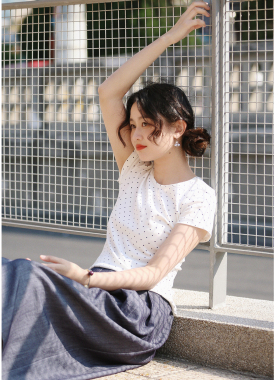 花吉C223白色法式复古波点修身弹力短袖T恤女2026新款夏圆领上衣