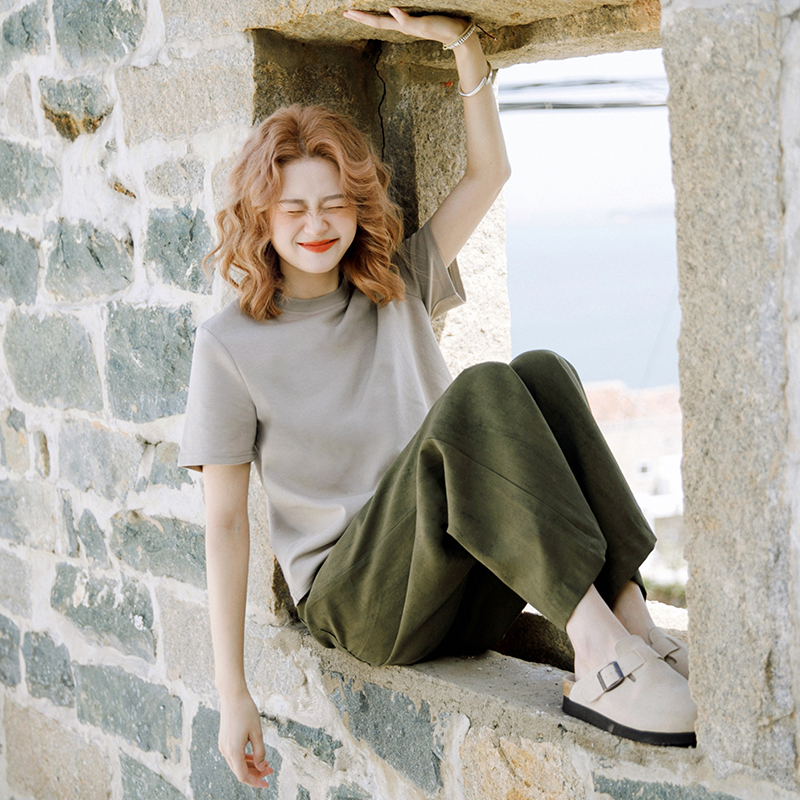 花吉蓝色学院风圆领T恤