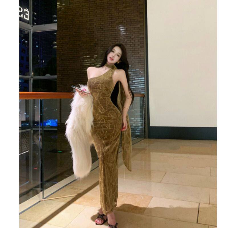 法式复古斜肩包臀连衣裙