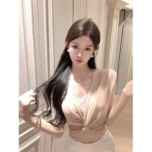 蕾丝边V领长袖上衣打底衫