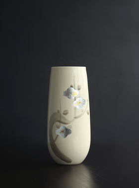 日本美浓烧作家手工银箔白梅纹圆筒型花瓶日式现代空间插花器摆件