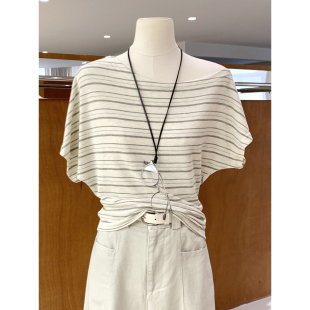 纯欲小心机斜肩设计感短袖 简约百搭上衣配挂件 T恤女2026春夏新款