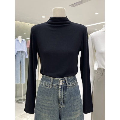 简约风纯色半高领长袖打底衫