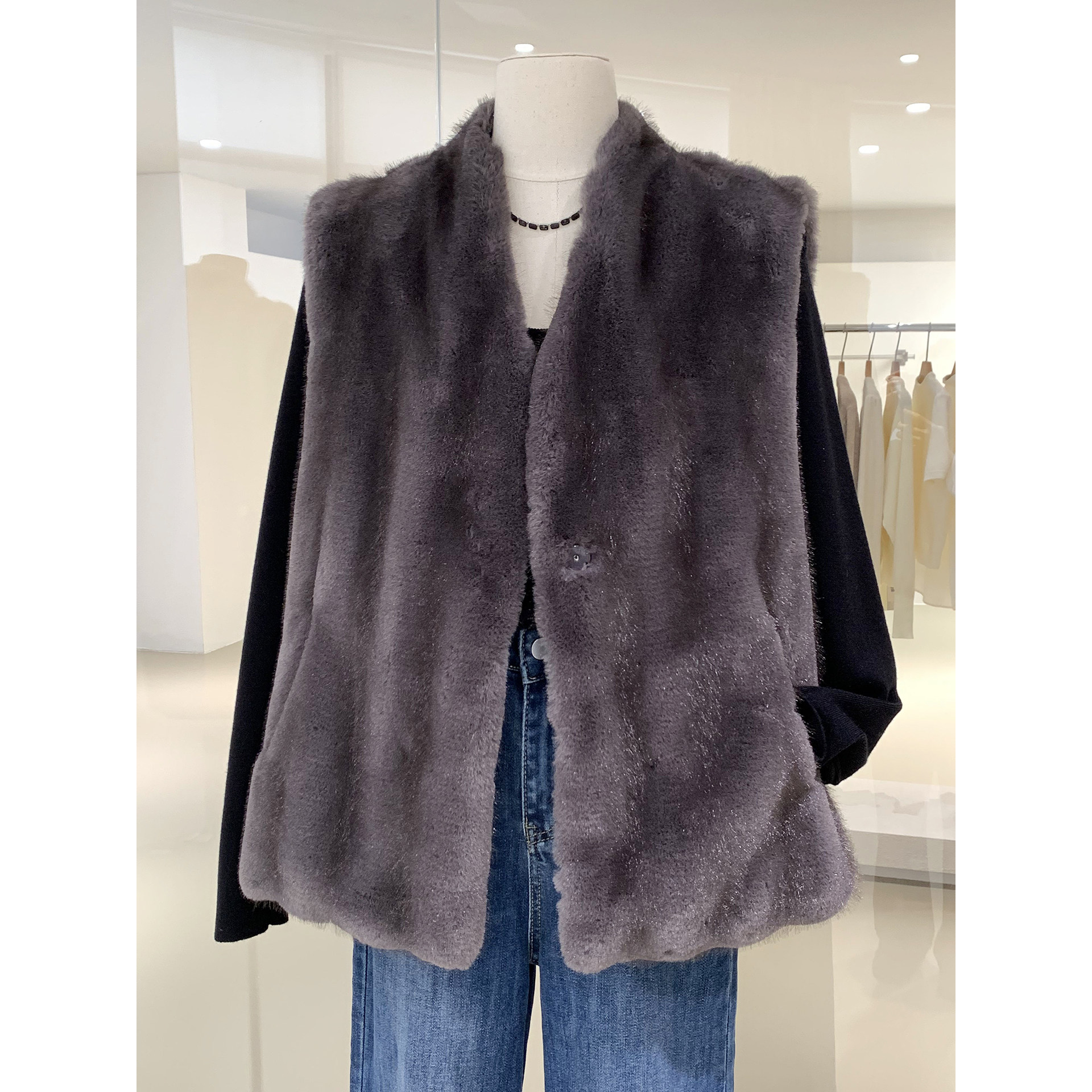 轻奢贵气感环保皮草无袖马甲外套2026新款保暖舒适叠穿开衫上衣女,女装/女士精品,马夹,淘宝优惠券,粉丝福利购,淘宝优惠卷