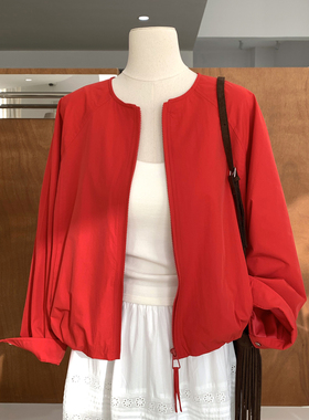 轻量廓形松弛感圆领拉链休闲开衫外套2026早春户外防晒红色冲锋衣