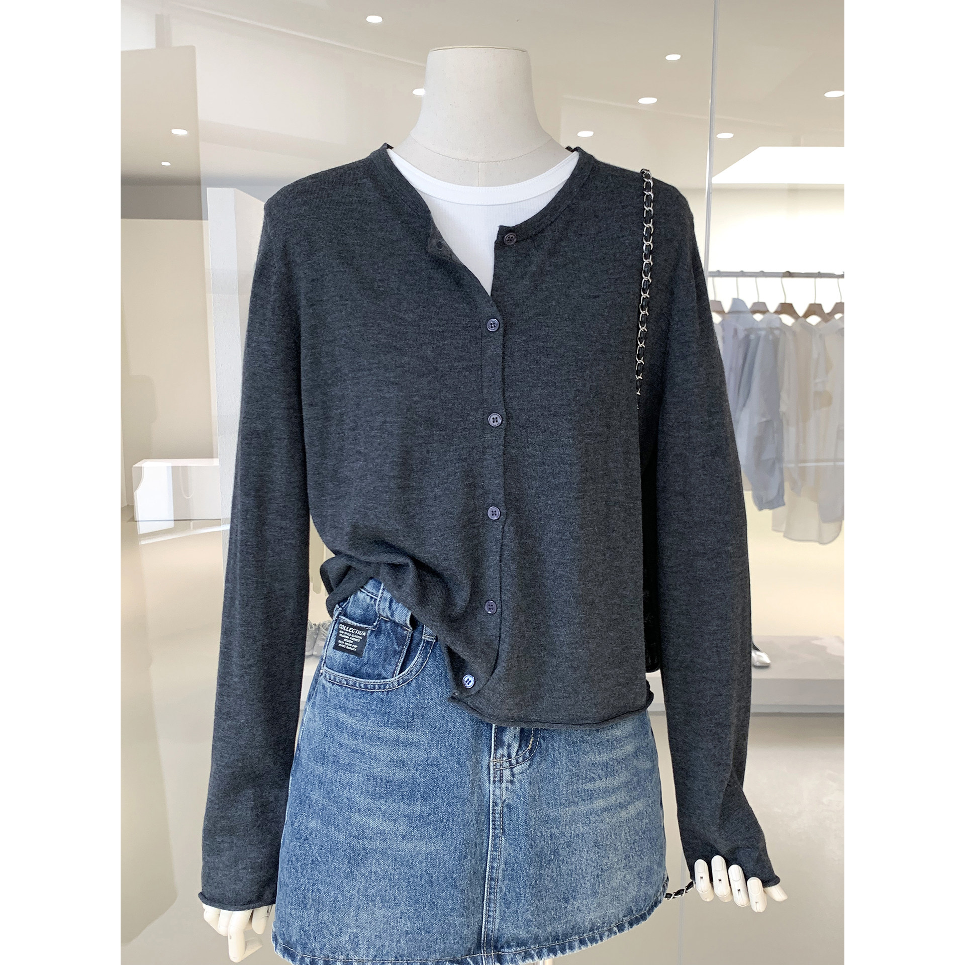 韩版简约纯色圆领针织开衫2026春季新款轻柔舒适透气百搭防晒上衣