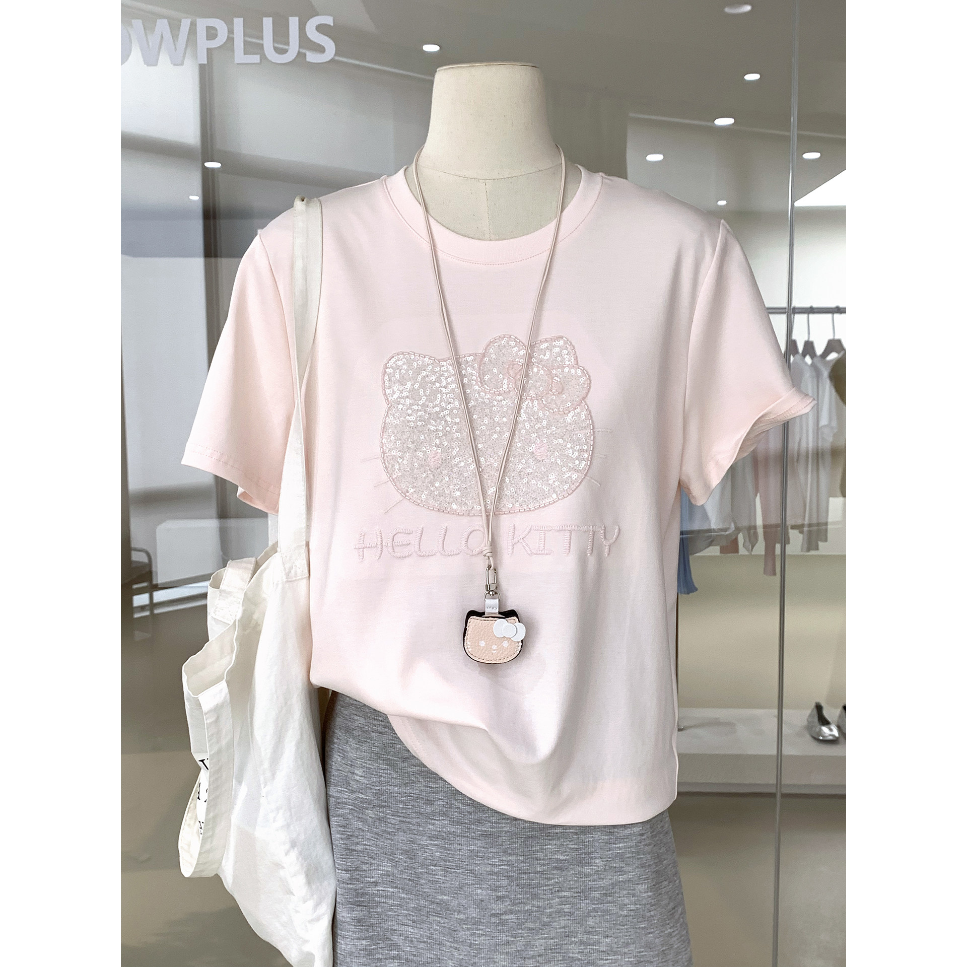 甜酷风亮片串珠哈喽Kitty圆领短袖T恤新款可爱减龄百搭上衣配项链