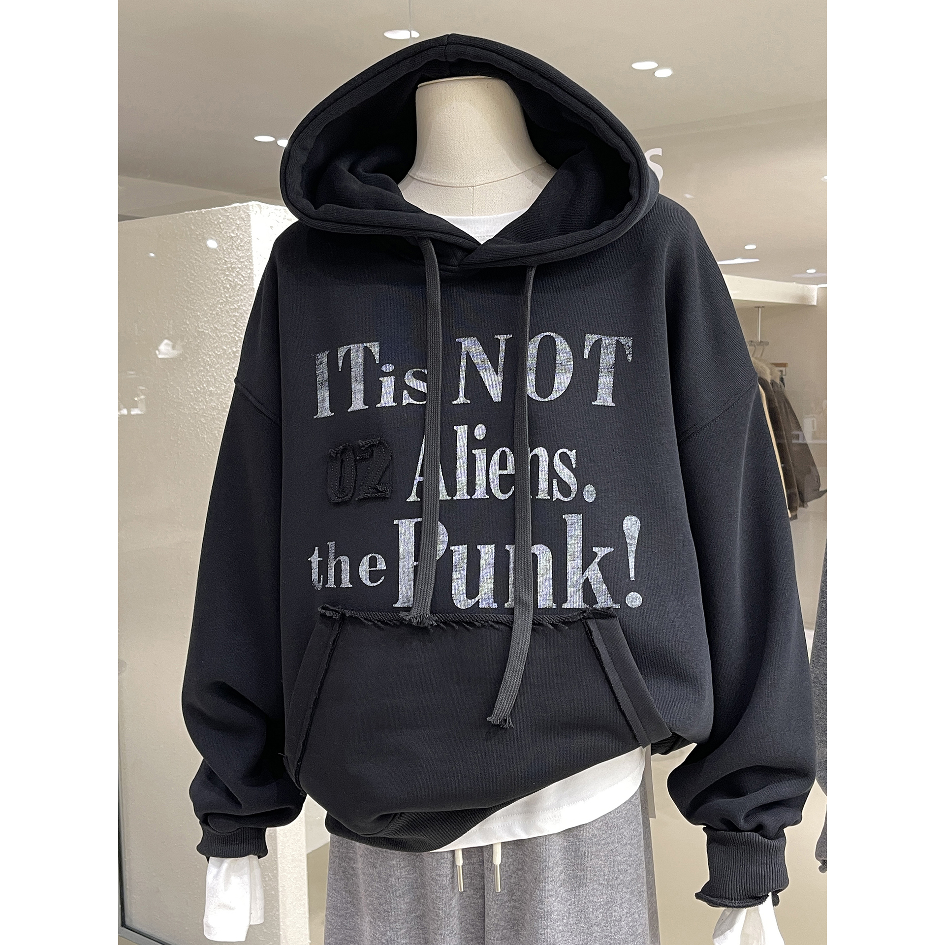 男友风做旧字母印花连帽加绒卫衣