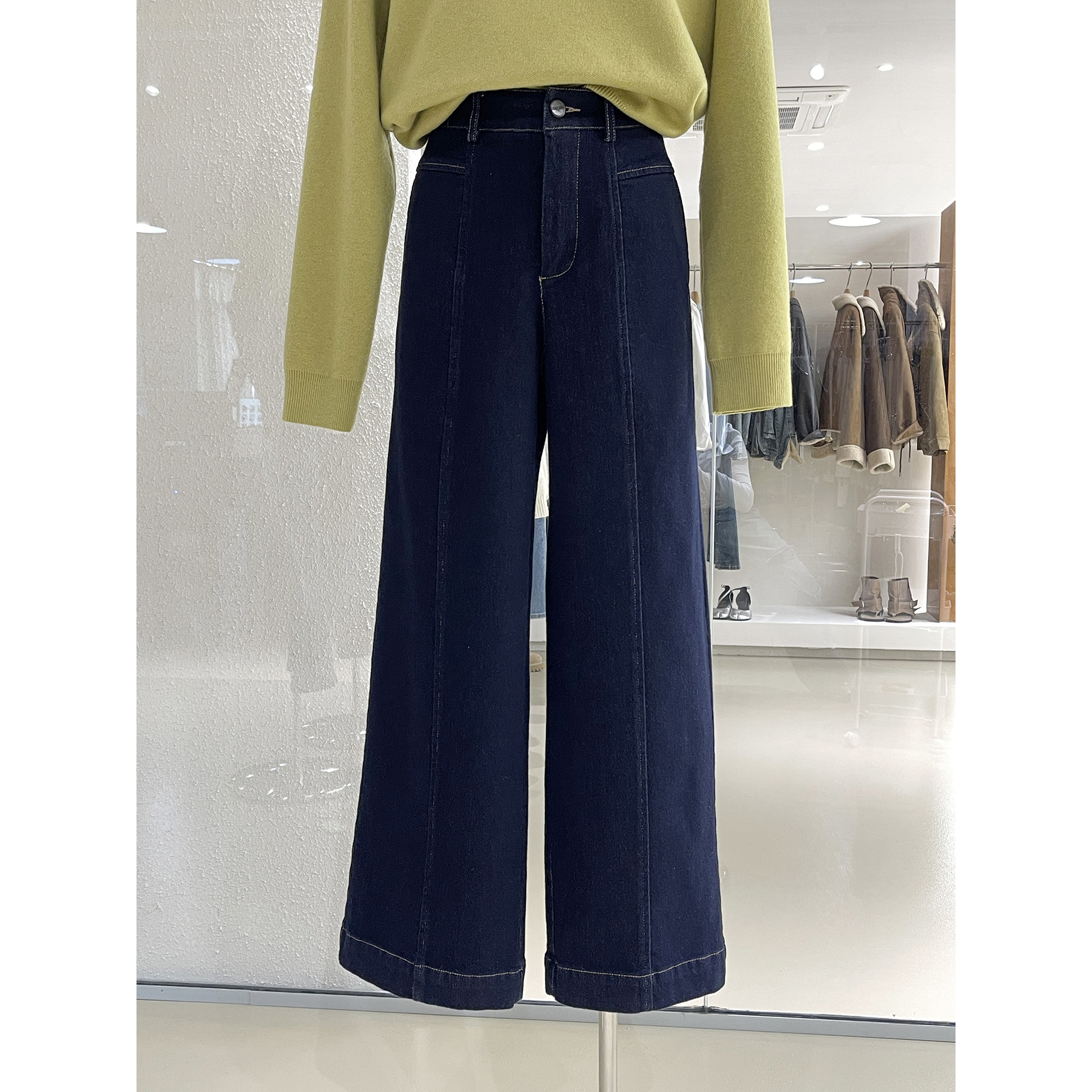 松弛百搭拼缝设计宽松直筒牛仔裤