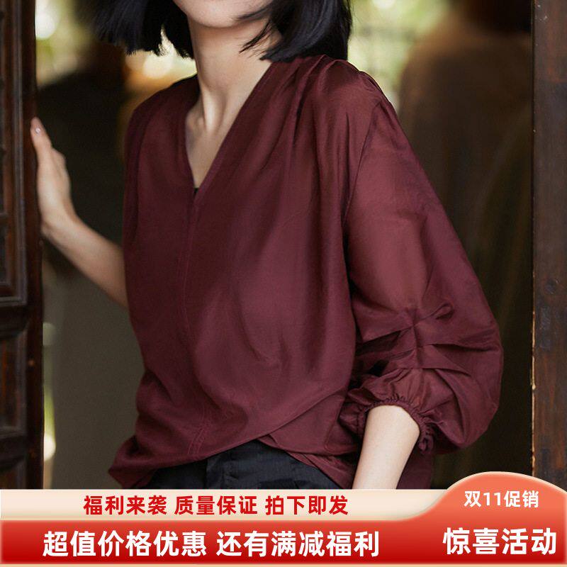 简约大气桑蚕丝+棉廓形套衫V领上衣衬衫女装夏季新款中袖红色衬衣