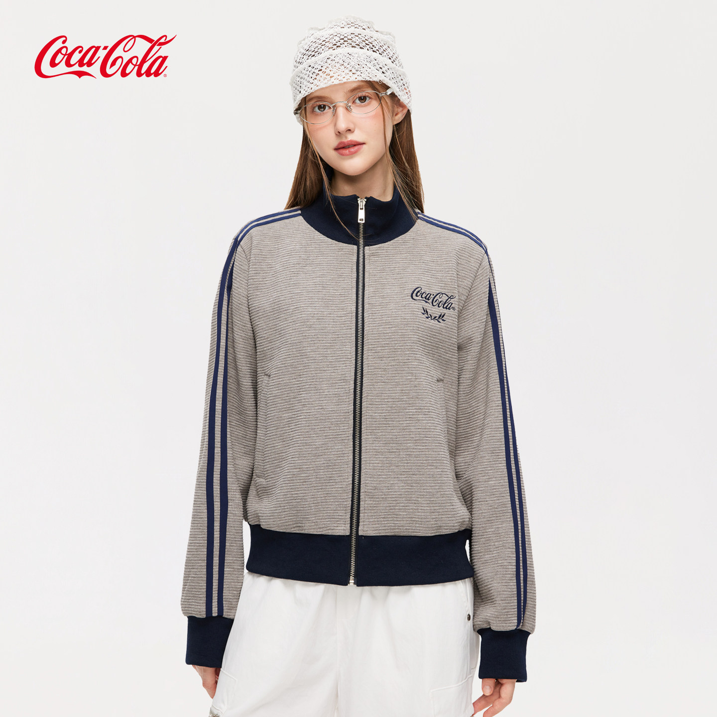 Coca-Cola/可口可乐秋季立领夹克女华夫格运动休闲两条杠上衣外套