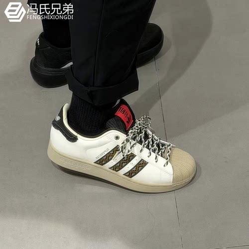 阿迪达斯三叶草时尚情侣运动板鞋