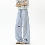 现货2026春新款高品质趣味腊肠狗刺绣弯刀阔腿休闲裤K2507-特P50，男装休闲裤，星座418-2