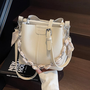 ckitty it手提包小拎包白色包包女式2025新款上班通勤包水桶包