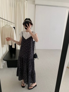 新款 TG碎花V領(lǐng)吊帶連衣裙女25夏季 韓系氣質(zhì)顯瘦長裙度假海邊疊穿