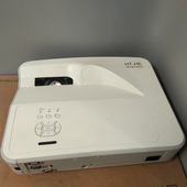 13000 DLP 3000流明高清高亮白天直投 鸿合H6激光超短焦投影仪