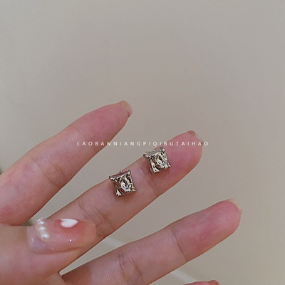 金属不规则熔岩设计感耳钉