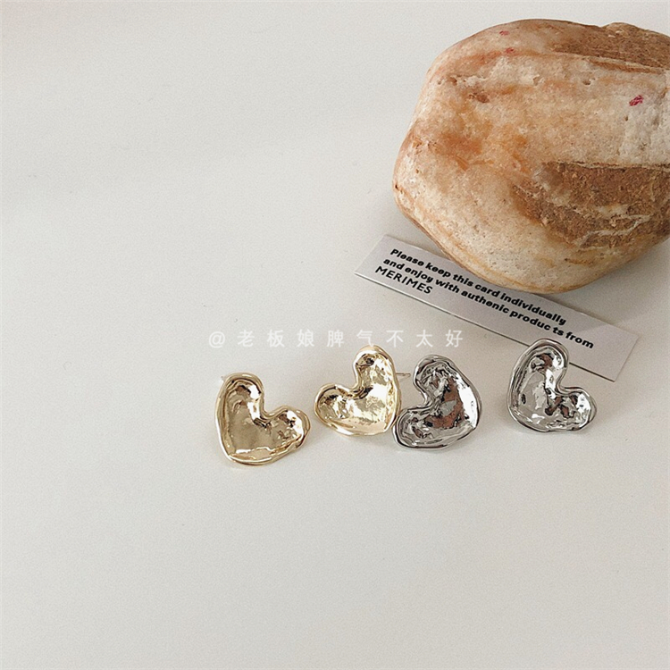 凹凸面小爱心日式高级ins耳钉