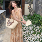 法式温柔风水墨画挂脖连衣裙女夏季2024年新款小个子度假气质长裙，女装连衣裙，芭图娜
