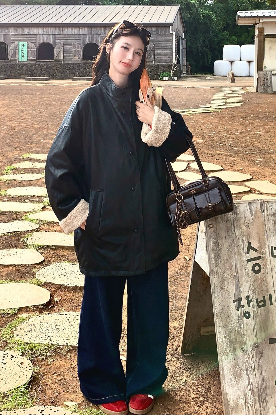 现货！90绒羊羔毛袖口黑色蛋白皮羽绒服B260-5318-P265K358,女装羽绒服,芭图娜