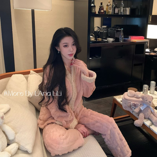 高级感珊瑚绒冬季 2025新款 加绒加厚家居服 睡衣女秋冬款 暖冬日记