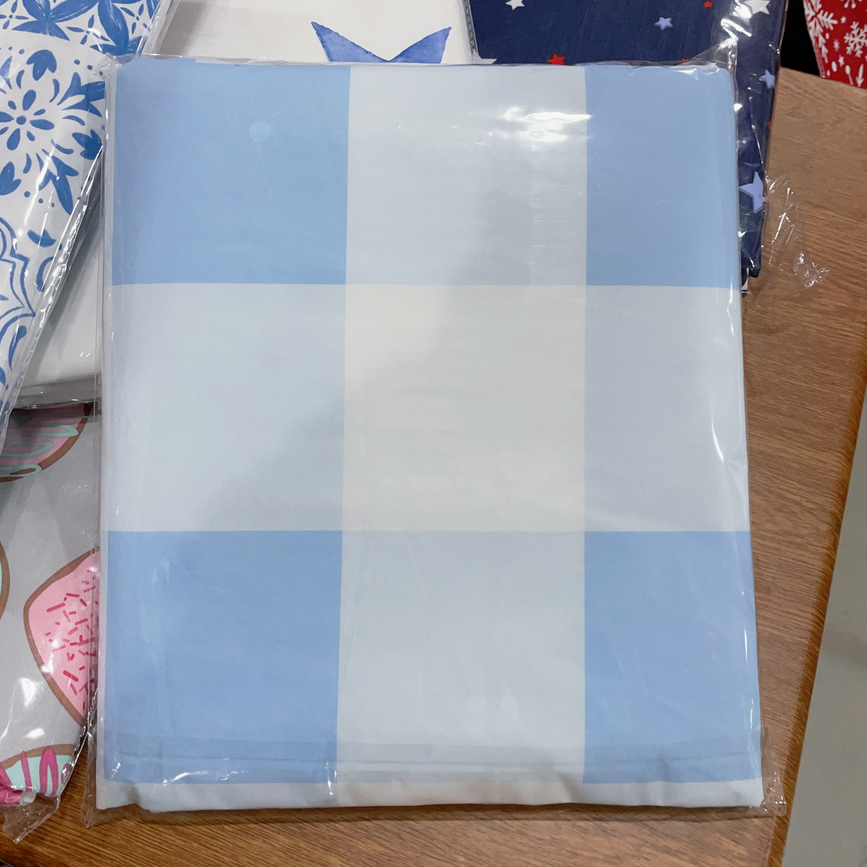 外贸款蓝色格子 桌布 防水 130*180cm 材质PE 桌布一个,节庆用品/礼品,文化创意文具,淘宝优惠券,粉丝福利购,淘宝优惠卷