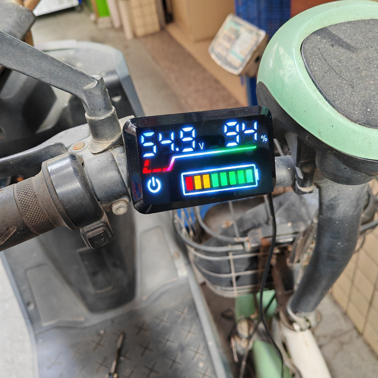 电动车电量表48V60V72V铅酸电池锂电铁锂三元镍氢电池电量表