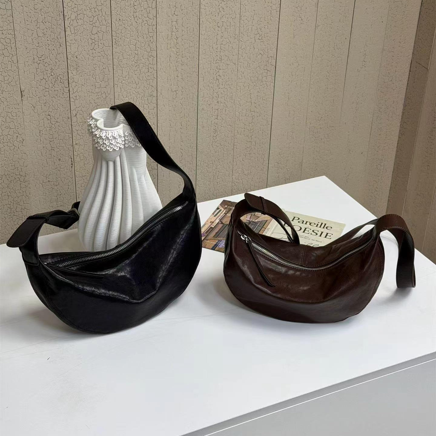 欧洲站真皮百搭拉链单肩牛角包潮