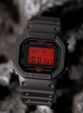 新款卡西欧G-SHOCK潮酷黑红血鹤防震防水运动电子表DW-5600BBR-1
