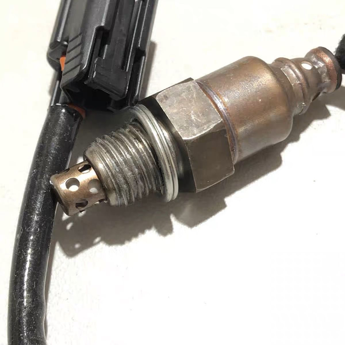 氧气传感器适用CB300F CBR300R CBR300R 4A摩托车排气感应器