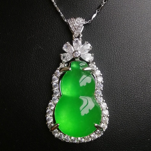 胡二翡翠女玉石珠光宝气吊坠靓丽