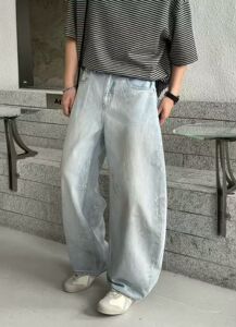 潮牌26春夏直筒牛仔裤男美式水洗做旧浅色宽松青年帅气弯刀阔腿裤